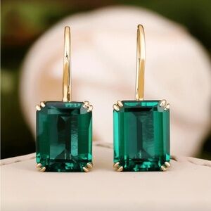 Elegant Gold and Green Drop Earrings